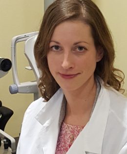 Karoline Calvelli – Oculista
